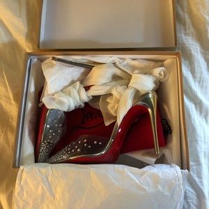 Christian Louboutin pumps red bottoms